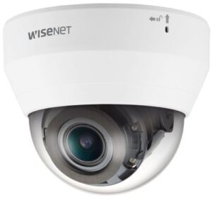 Купить Видеокамера IP Wisenet QND-6082R 2МП внутренняя купольная с функцией день-ночь (эл.мех. ИК фильтр) и ИК подсветкой до 20 м.; встроенный моторизованный - X-849188 из реестра по лучшей цене