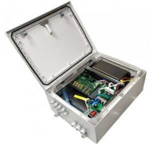 Купить Коммутатор TFortis PSW-2G+UPS-Box для подключения 4 камер, в комплекте 2 батареи по 12В, 12А*ч - X-805131 из реестра по лучшей цене