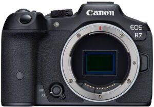 Купить Фотоаппарат Canon EOS R7 черный 32.5Mpix 2.95" 4K WiFi LP-E6NH - 4D-15274089 из реестра по лучшей цене