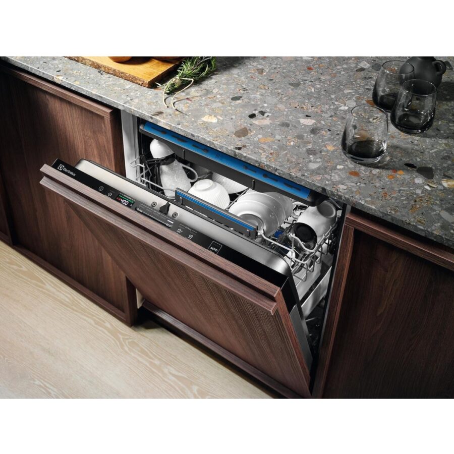 Встраиваемые посудомоечные машины ELECTROLUX/ Полноразмерная, 60см, без фасада, сенсорное управление Quick Select 2, трехцифровой дисплей, 14 комплектов, 8 программ + 23 комбинации (все программы, кроме Предварительное полоскание, АВТО и Самоочистка, могу — изображение 3