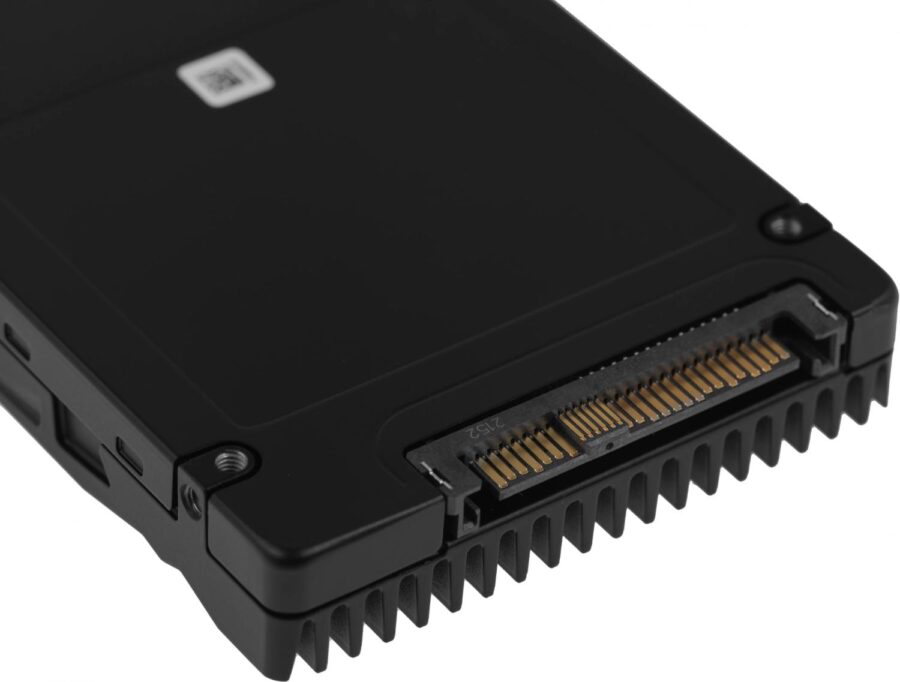 Накопитель SSD Crucial PCIe 4.0 x4 1.92TB MTFDKCC1T9TFR-1BC1ZABYY Micron 7450 Pro 2.5" — изображение 4