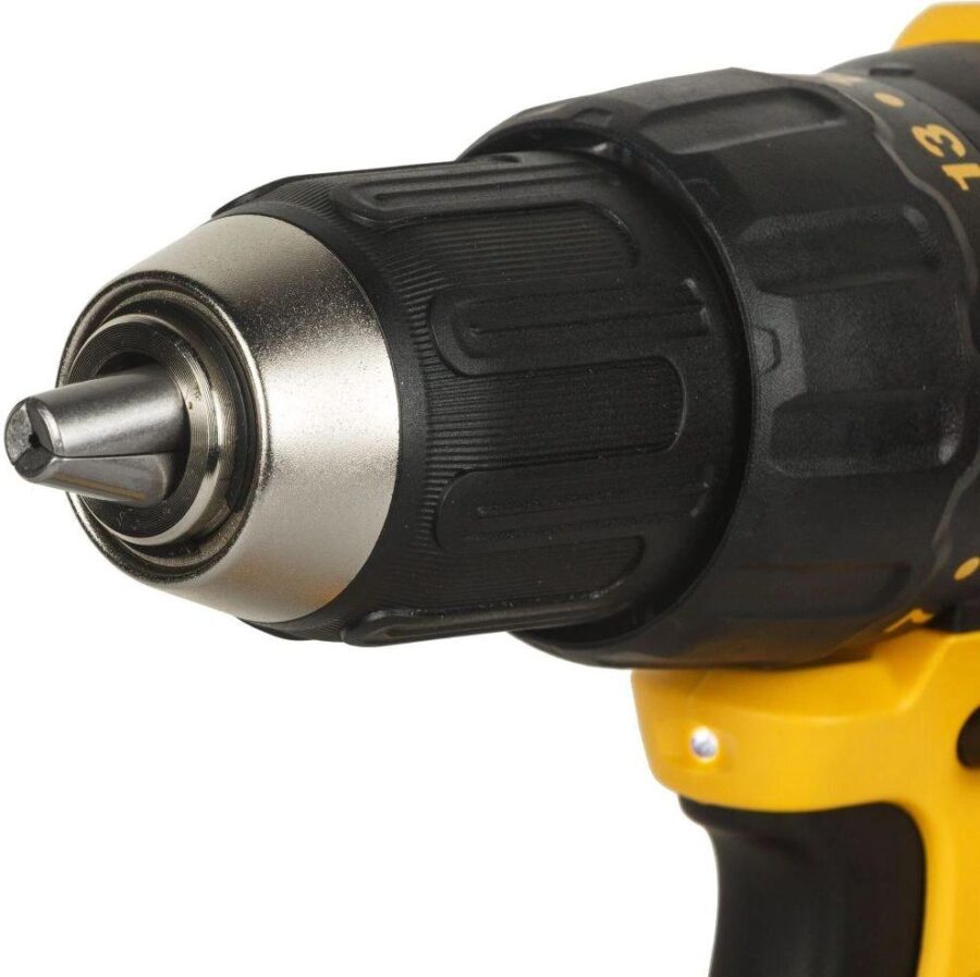 Дрель-шуруповерт DeWalt DCD777M2T аккум. патрон:быстрозажимной (кейс в комплекте)