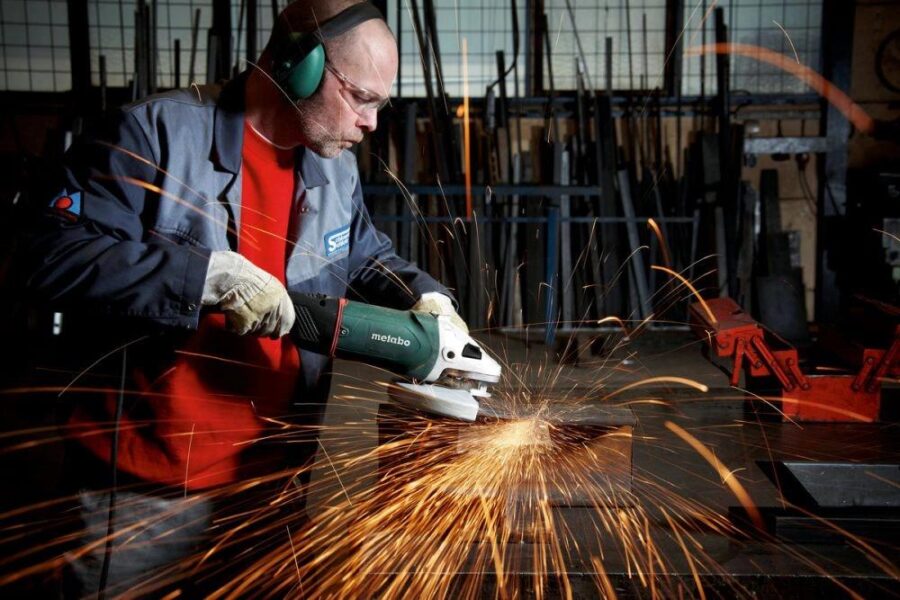 Углошлифовальная машина Metabo WE 24-230 MVT 2400Вт 6600об/мин рез.шпин.:M14 d=230мм (606470000) — изображение 3