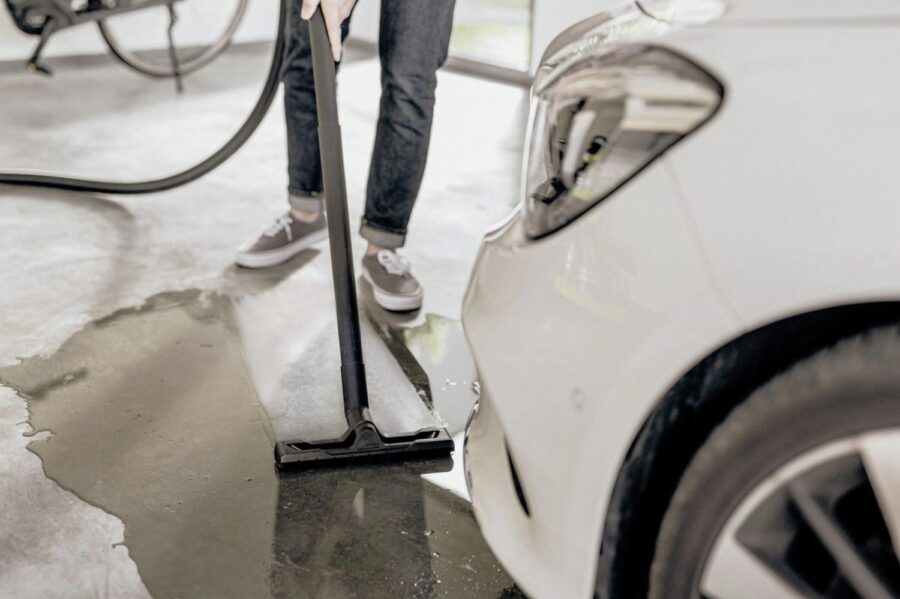 Строительный пылесос Karcher WD 4 P V-20/5/22 1000Вт (уборка: сухая/сбор воды/выдув) желтый — изображение 3