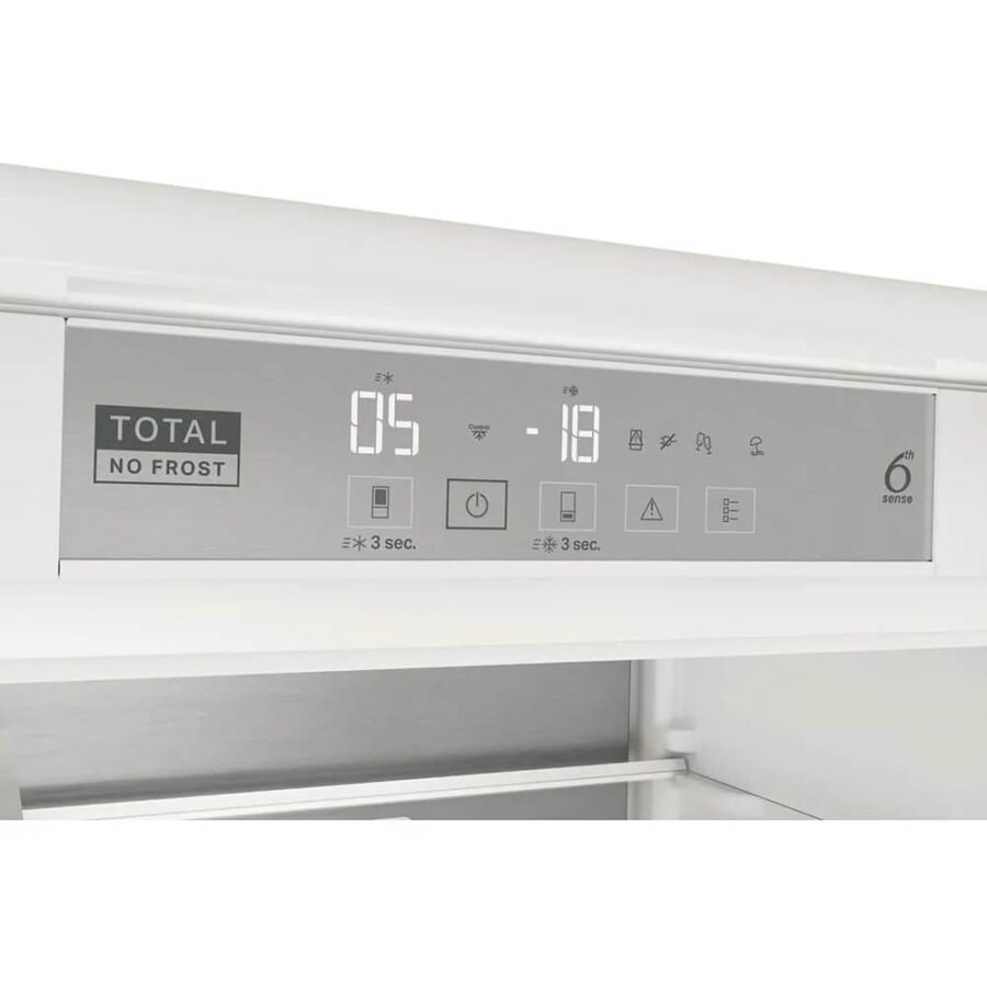 Встраиваемые холодильники Whirlpool 70 см, 193.5х54.3х69 см, 295/99 л, инверторный компрессор, автоматическая разморозка, зона свежести влажная, сенсорное управление, технология 6 SMYSL FreshControl, MultiFlow, FreezeControl, перенавешиваемые дверцы, скол — изображение 4