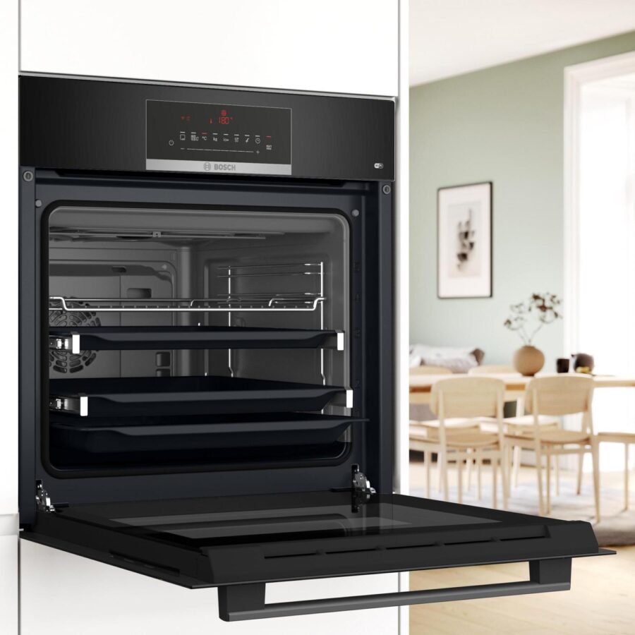 Встраиваемый духовой шкаф Bosch, Serie 8, объем 67 л , 12 режимов нагрева, 4D Hotair, телескопические направляющие, пиролиз, сенсорное управление, 40 автоматических программ, цвет черный — изображение 4