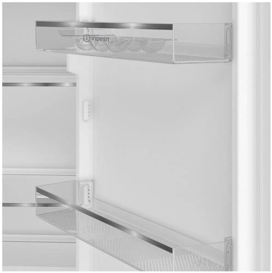 Холодильник Indesit IBD 18 2-хкамерн. белый (869891700010) — изображение 3