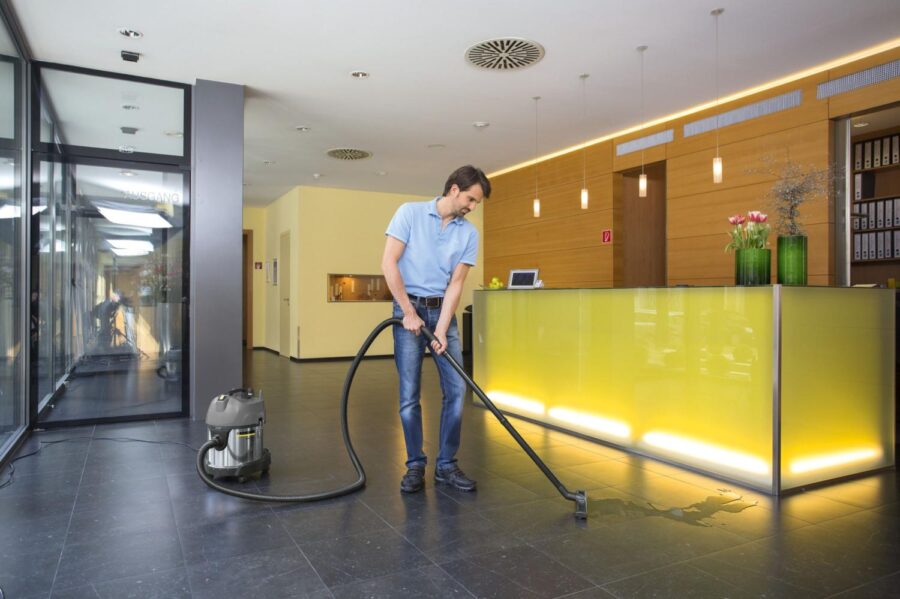 Строительный пылесос Karcher Me Classic NT 20/1 1500Вт (уборка: сухая/влажная) серый — изображение 4