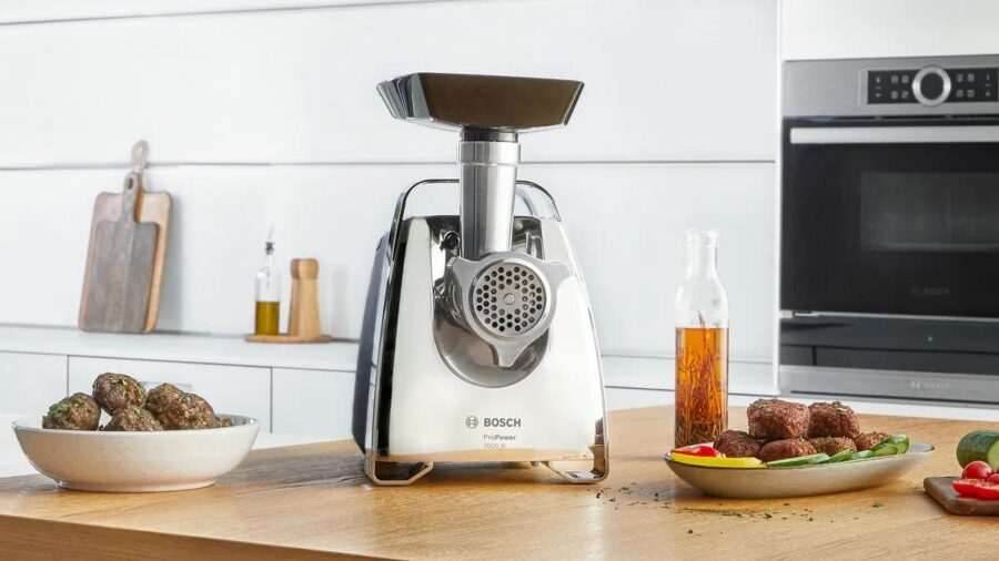 Мясорубка BOSCH/ Мясорубка 700Вт, 3.5 кг/мин, реверс, насадки: шинковка, кеббе, колбас — изображение 2