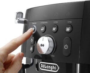 Купить Кофемашина Delonghi Magnifica S ECAM230.13.B 1450Вт черный - 4D-15674201 из реестра по лучшей цене
