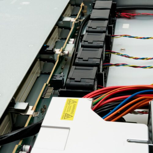 Серверный корпус/ 1U chassis; Mini-ITX, Micro-ATX, ATX MBs; 4 x 3.5'' hsb; 2 x USB; 1 x COM port (Front); 1 x FH expantion slot; 600W (1+1) (80 Plus Platinum); no rails — изображение 10