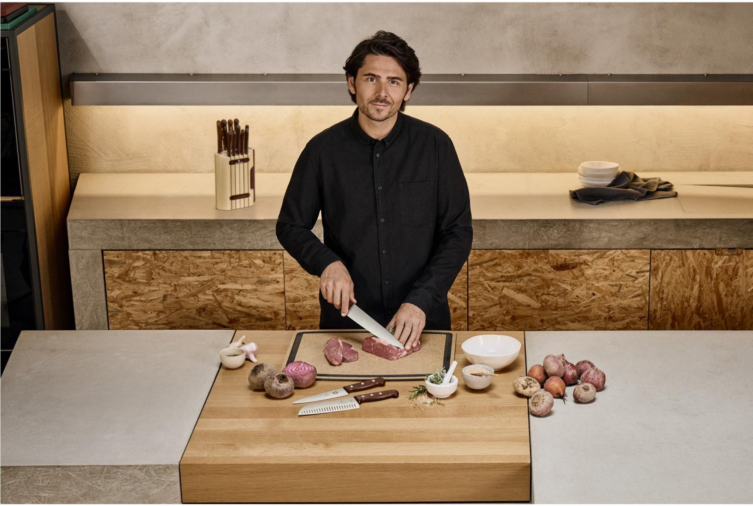 Набор ножей кухон. Victorinox Wood 5.1150.11 (5.1150.11) компл.:11предм. с подставкой дерево подар.коробка — изображение 9